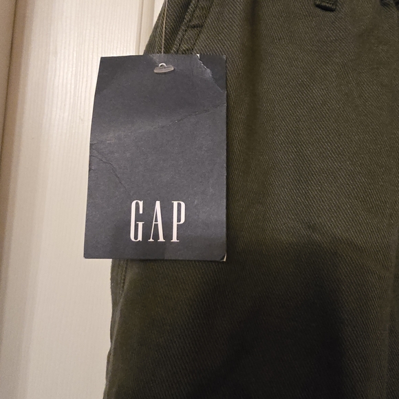 GAP Women's Olive Straight Leg Pants - Picture 2 of 8
